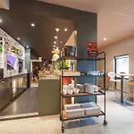 ホテル Ibis Quentin Basilique 3*
