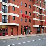 Ibis Quentin Basilique Hotel 3*