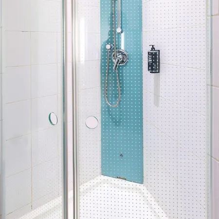 Ibis Quentin Basilique ホテル 3*