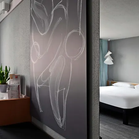 Hotel Ibis Quentin Basilique Saint-Quentin (Aisne)