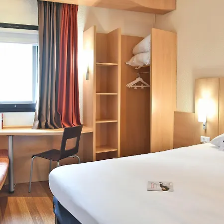 Hotel Ibis Quentin Basilique Saint-Quentin (Aisne)