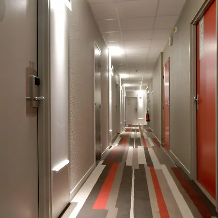 Hotel Ibis Quentin Centre Basilique