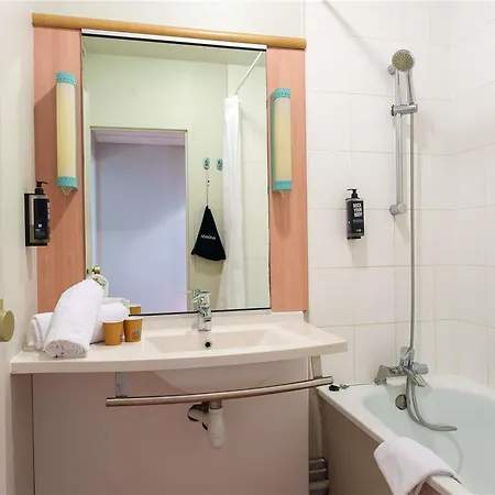 Ibis Quentin Basilique