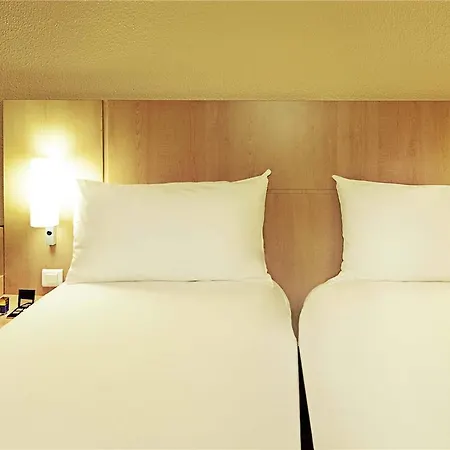 Hotel Ibis Quentin Basilique