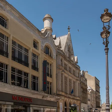 Ibis Quentin Centre Basilique Hotel 3*
