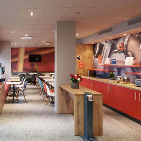Hotel Ibis Quentin Centre Basilique 3*
