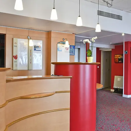 Ibis Quentin Basilique