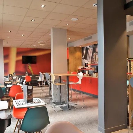 Hotel Ibis Quentin Centre Basilique 3*