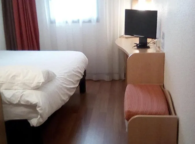 Hotel Ibis Quentin Basilique Saint-Quentin (Aisne)