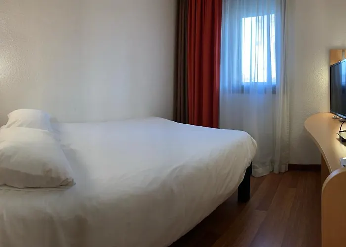 Hotel Ibis Quentin Basilique 3*