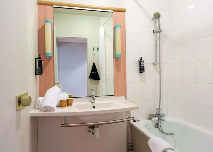 Ibis Quentin Basilique Hotel