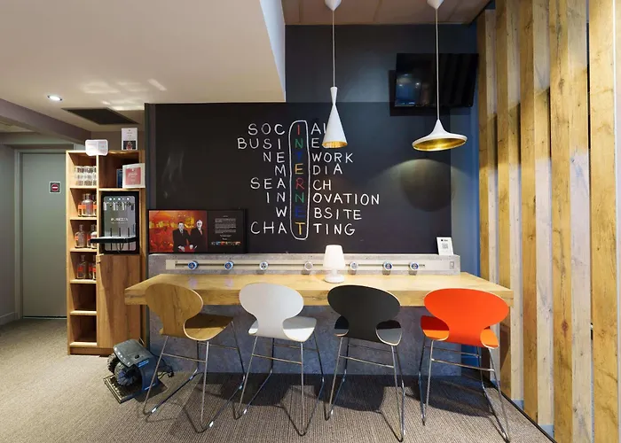 Ibis Quentin Basilique Hotel 3*