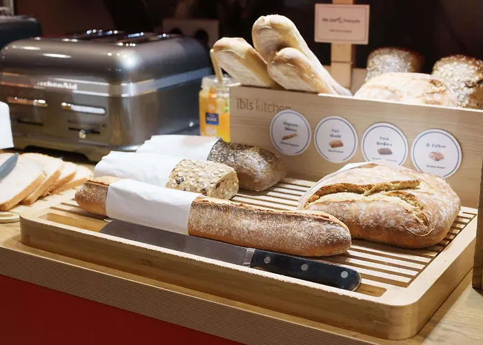 Ibis Quentin Basilique Hotel