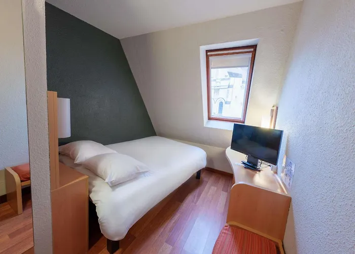 Ibis Quentin Basilique Saint-Quentin (Aisne)