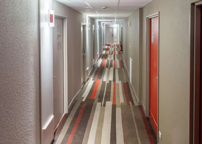 Hotel Ibis Quentin Basilique