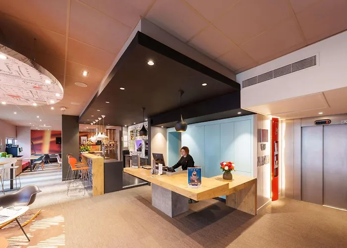 Ibis Quentin Basilique Hotel