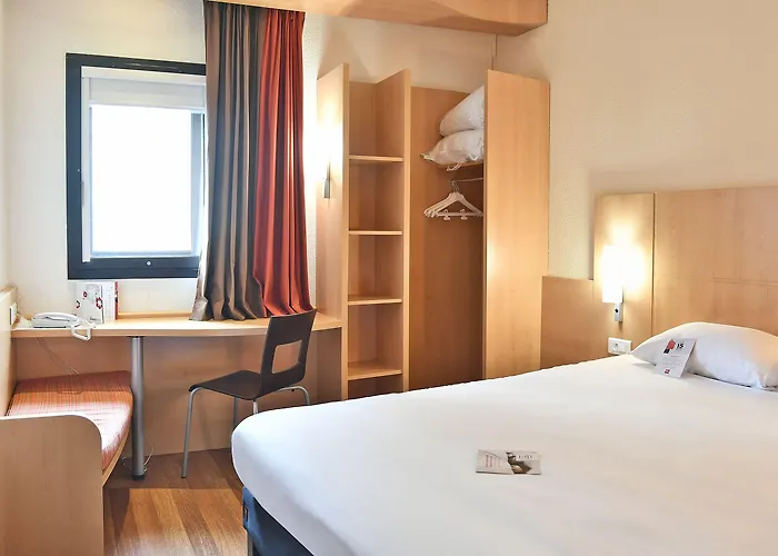 Hotel Ibis Quentin Basilique Saint-Quentin (Aisne)