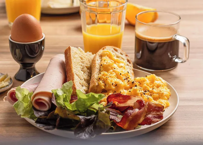 Ibis Quentin Basilique Hotel 3*