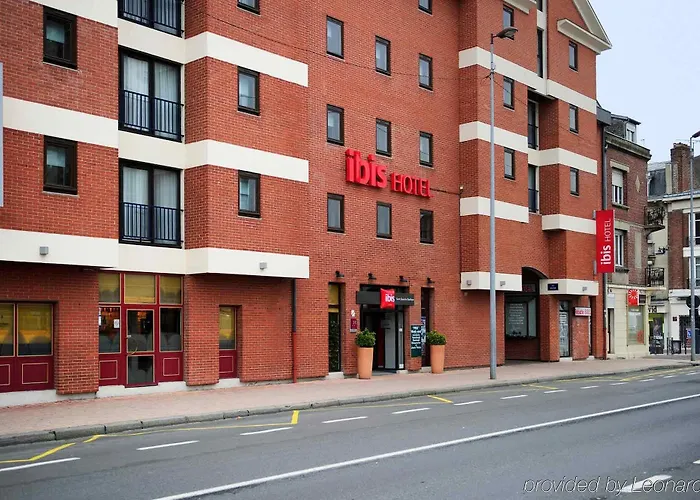 Ibis Quentin Basilique Hotel 3*