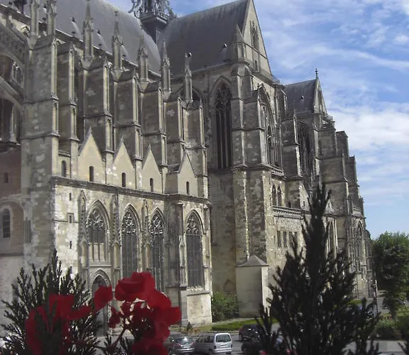 Ibis Quentin Basilique Hotel