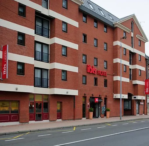 Ibis Quentin Basilique 3*